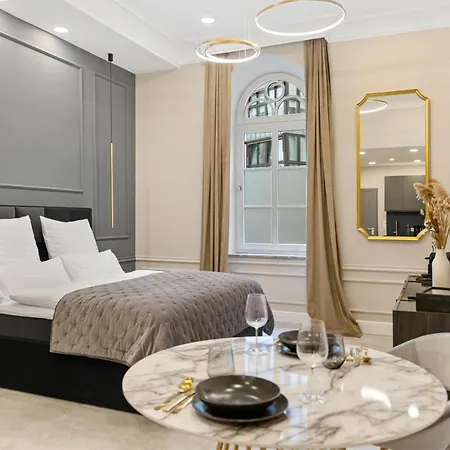 Design I Center I Kingbed I New
