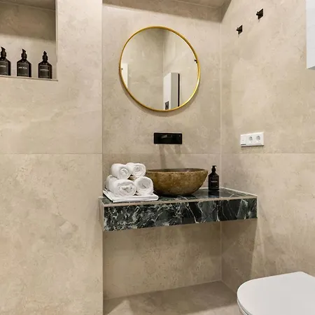 Design I Center I Kingbed I New אוגסבורג