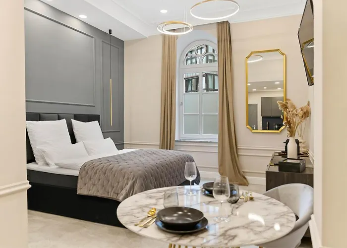 Design I Center I Kingbed I New