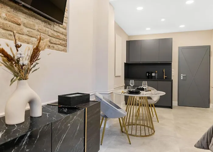 Design I Center I Kingbed I New اوغسبورغ